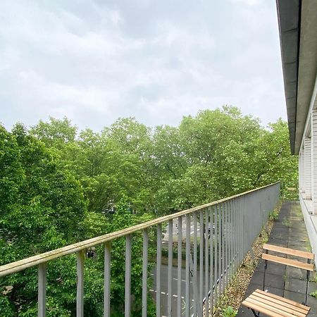 Apartment Duesseltal Messe 100Qm Düsseldorf Dış mekan fotoğraf
