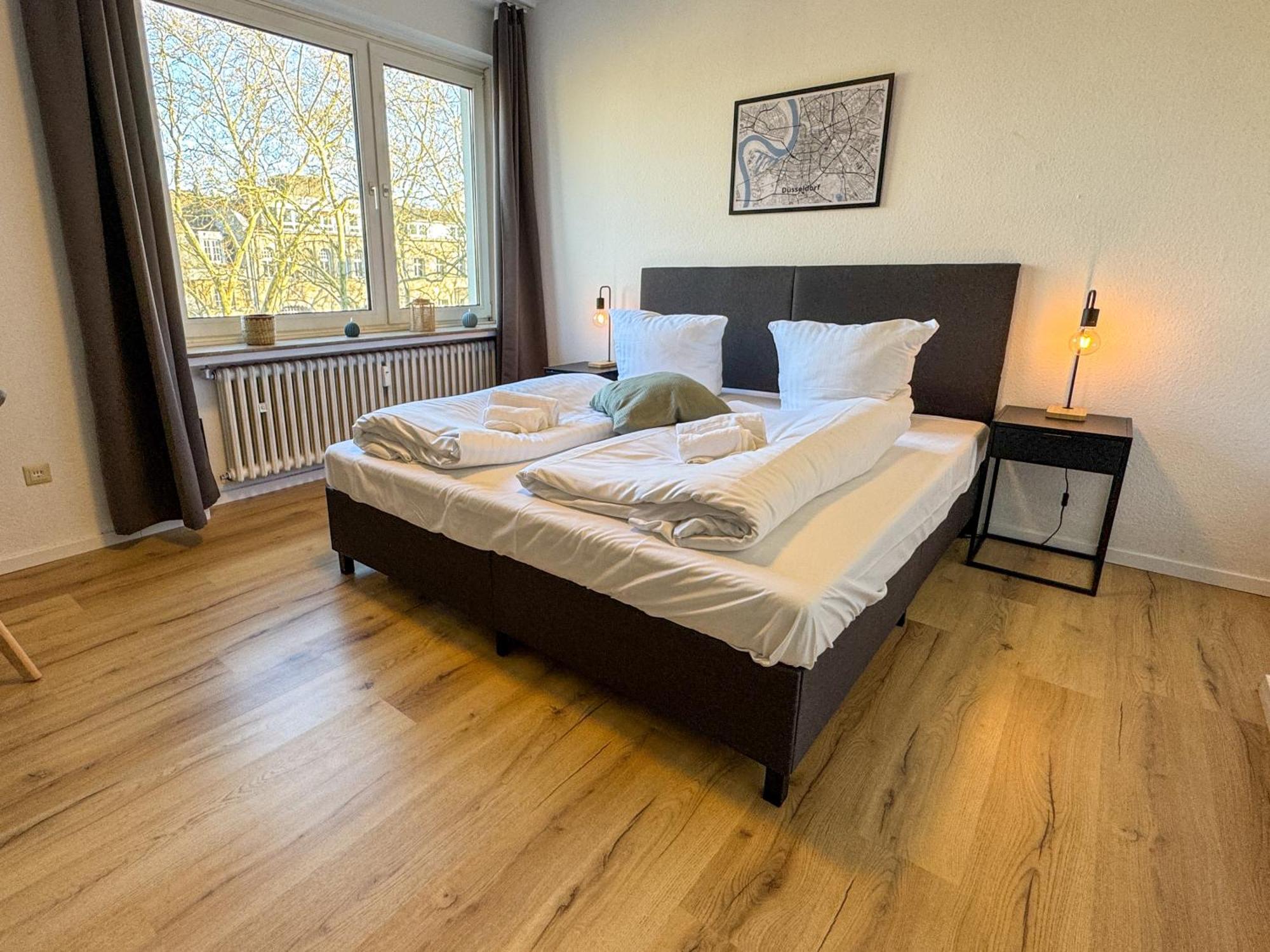 Apartment Duesseltal Messe 100Qm Düsseldorf Dış mekan fotoğraf