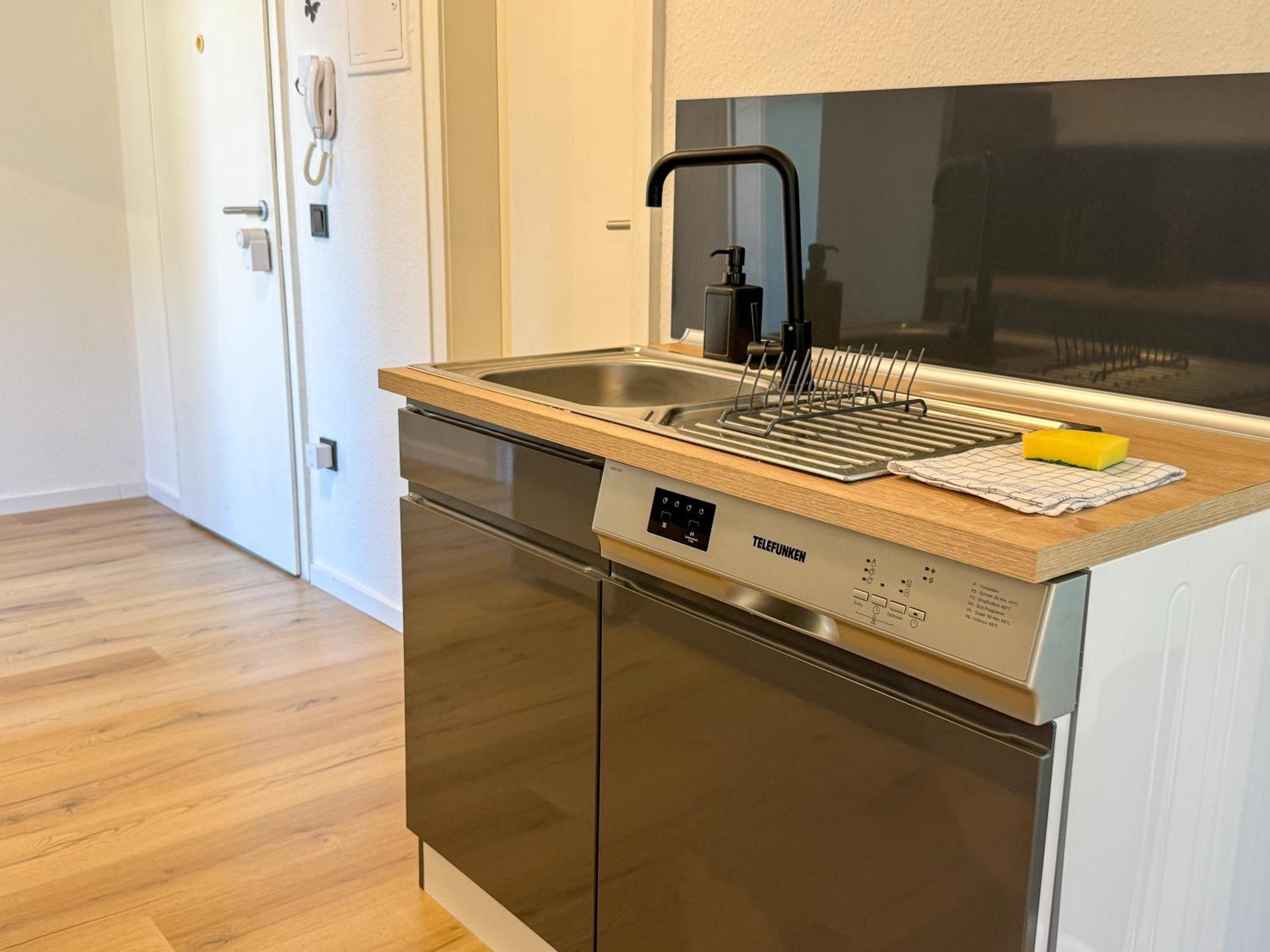 Apartment Duesseltal Messe 100Qm Düsseldorf Dış mekan fotoğraf