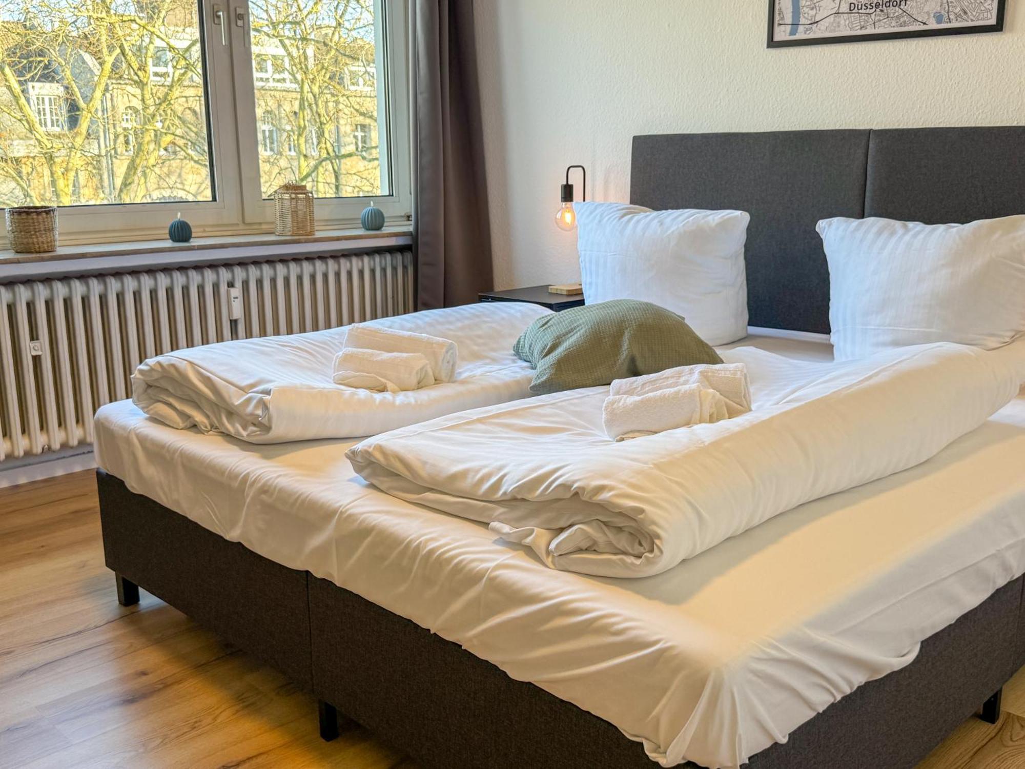 Apartment Duesseltal Messe 100Qm Düsseldorf Dış mekan fotoğraf